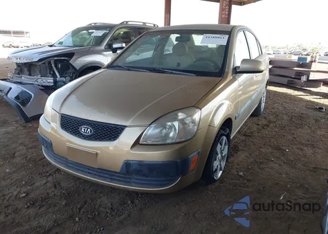 2006 Kia Rio Lx z USA, uszkodzony, nr VIN KNADE123X66159241